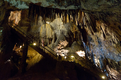 Cueva de Valporquero Cueva de Valporquero